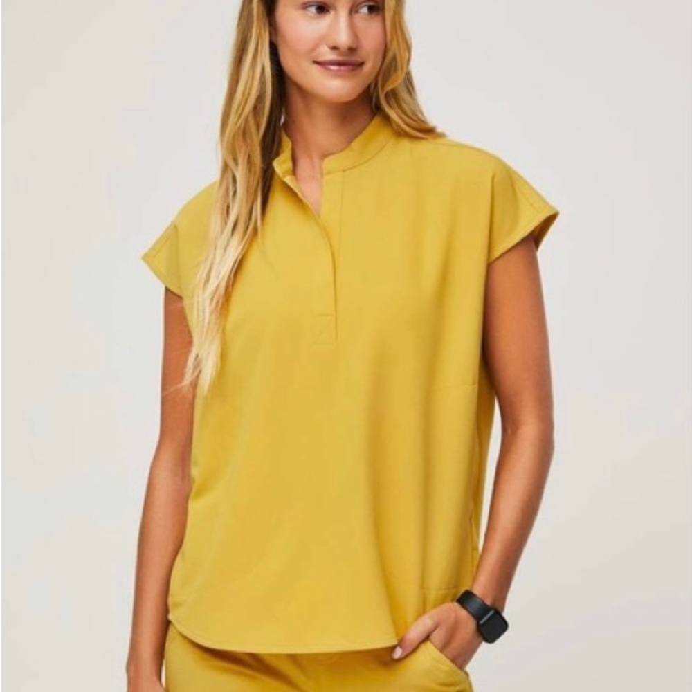 FIGS Gold Rafaela Scrub Top NWT